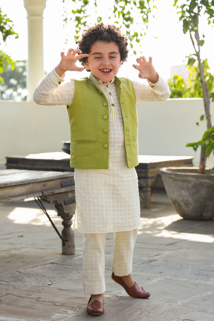 Inara is a Kota Doriya Nehru Jacket with Cotton Dobby Kurta and Trouser Set For Boys.