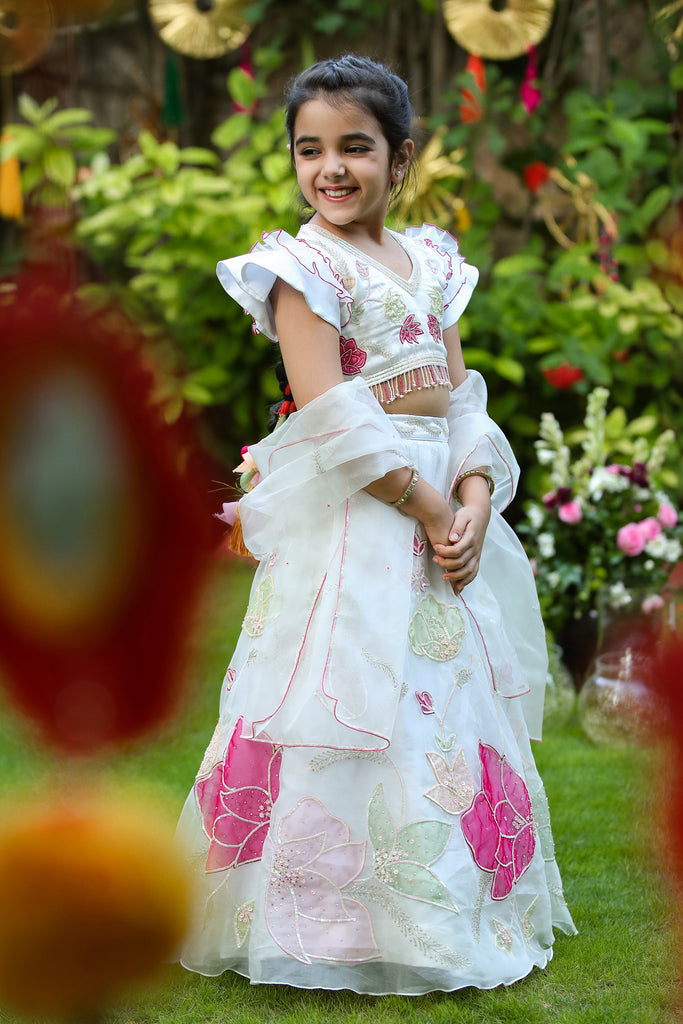 Aafreen is a Lehenga Set for Kids Made of Silk Organza with Blouse and Dupatta.